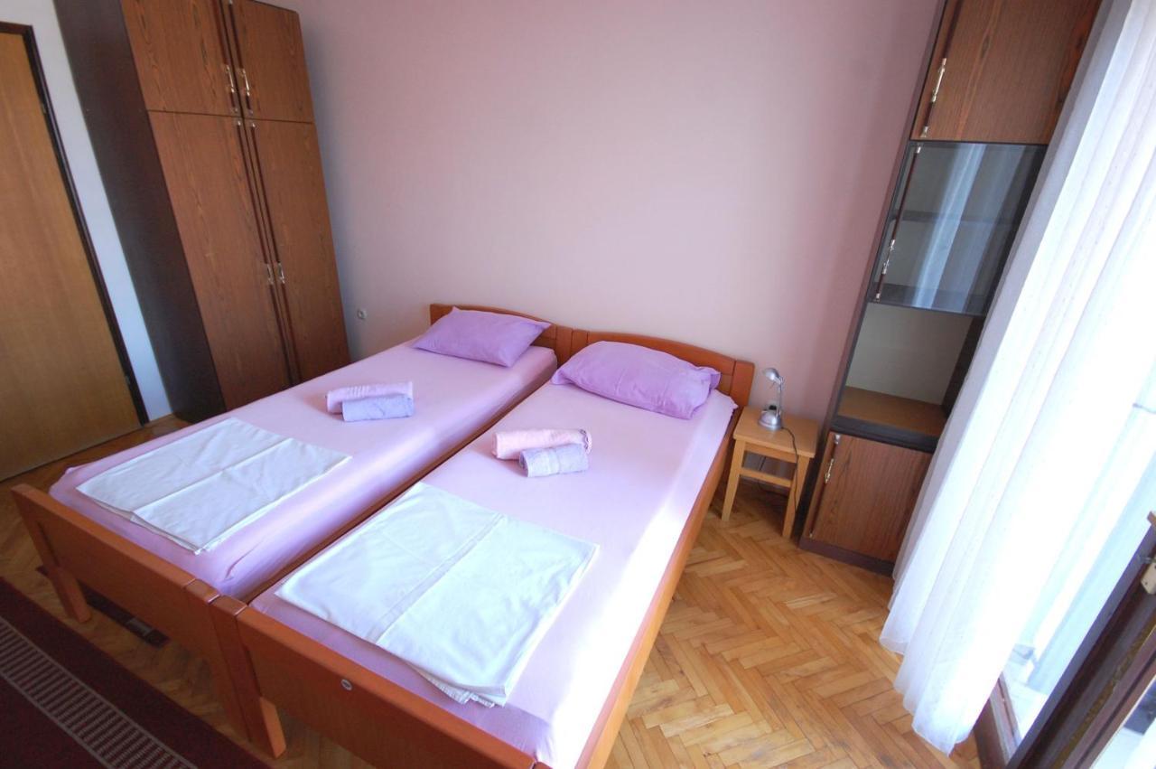 Apartments Dida By El-Pi Tours Нівице Екстер'єр фото