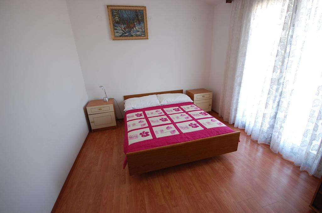 Apartments Dida By El-Pi Tours Нівице Номер фото
