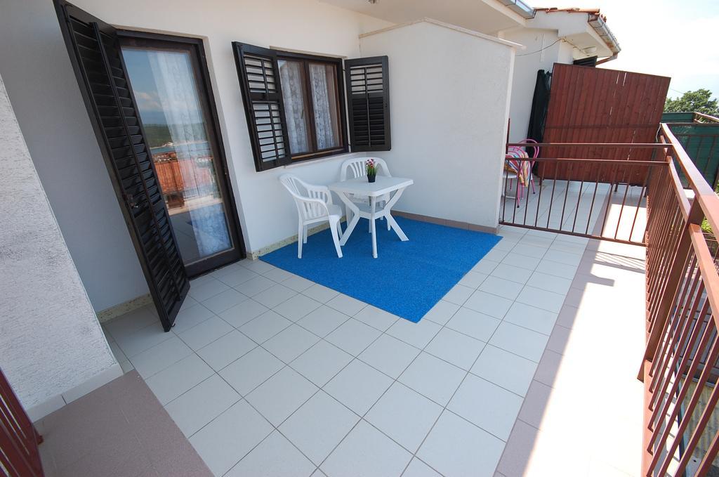 Apartments Dida By El-Pi Tours Нівице Номер фото