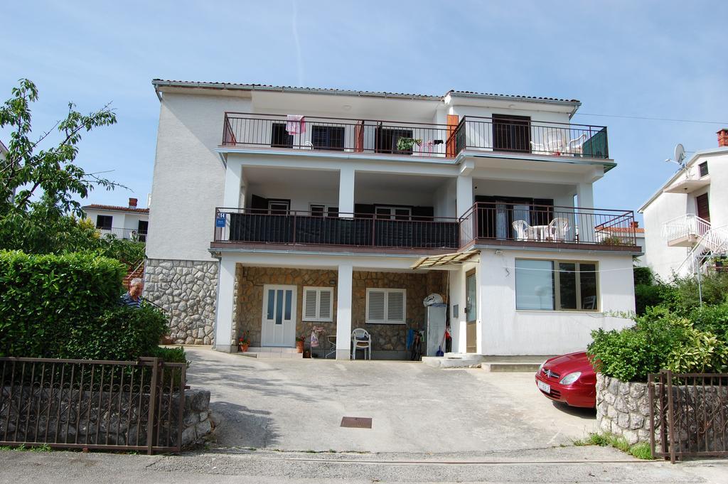 Apartments Dida By El-Pi Tours Нівице Екстер'єр фото