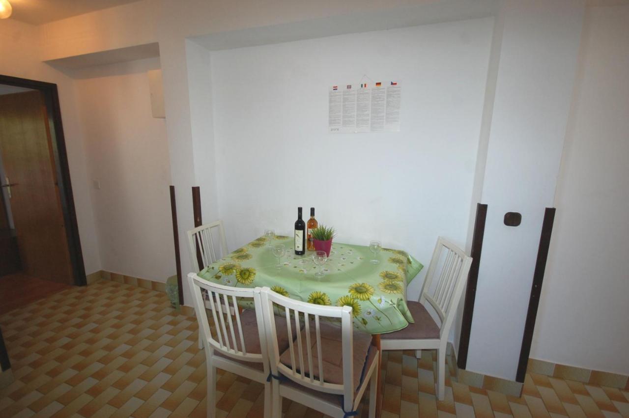 Apartments Dida By El-Pi Tours Нівице Екстер'єр фото