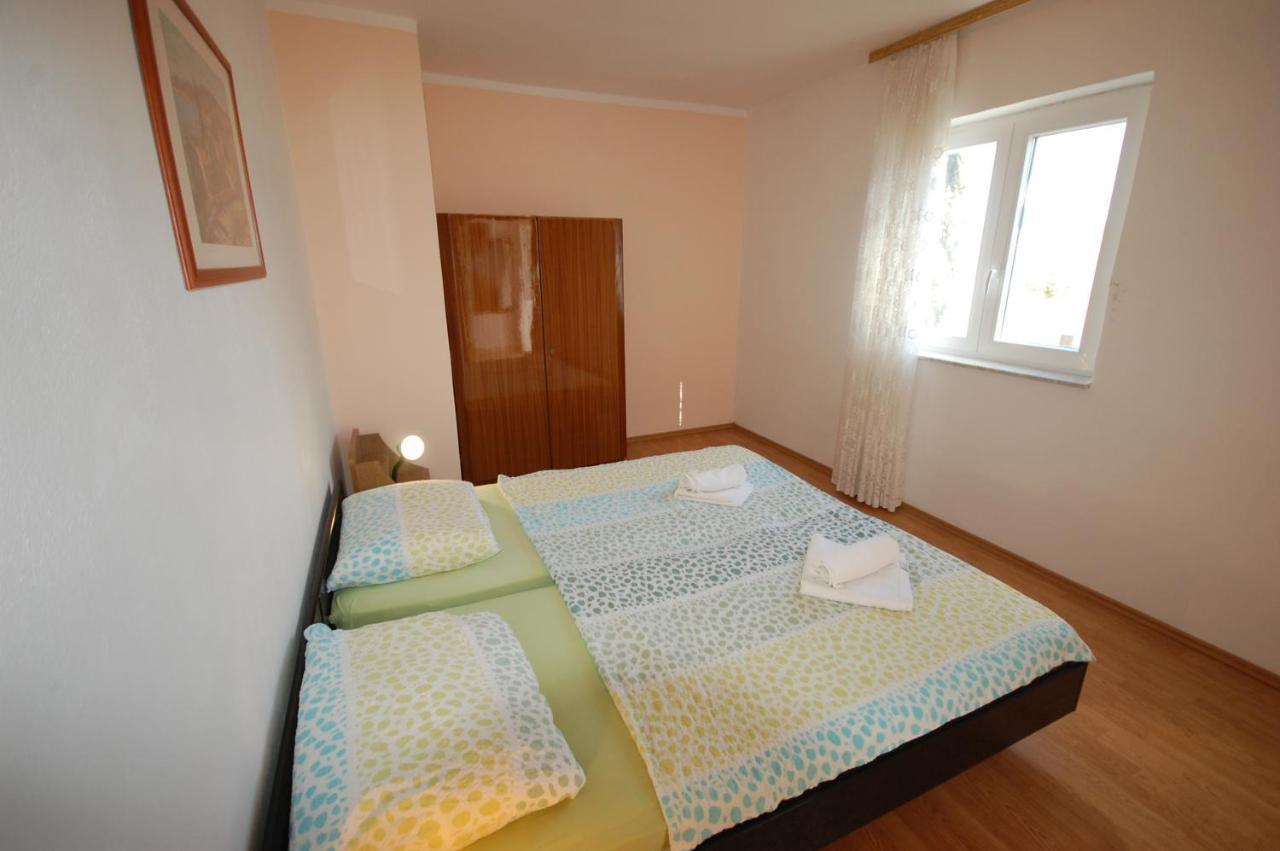 Apartments Dida By El-Pi Tours Нівице Екстер'єр фото