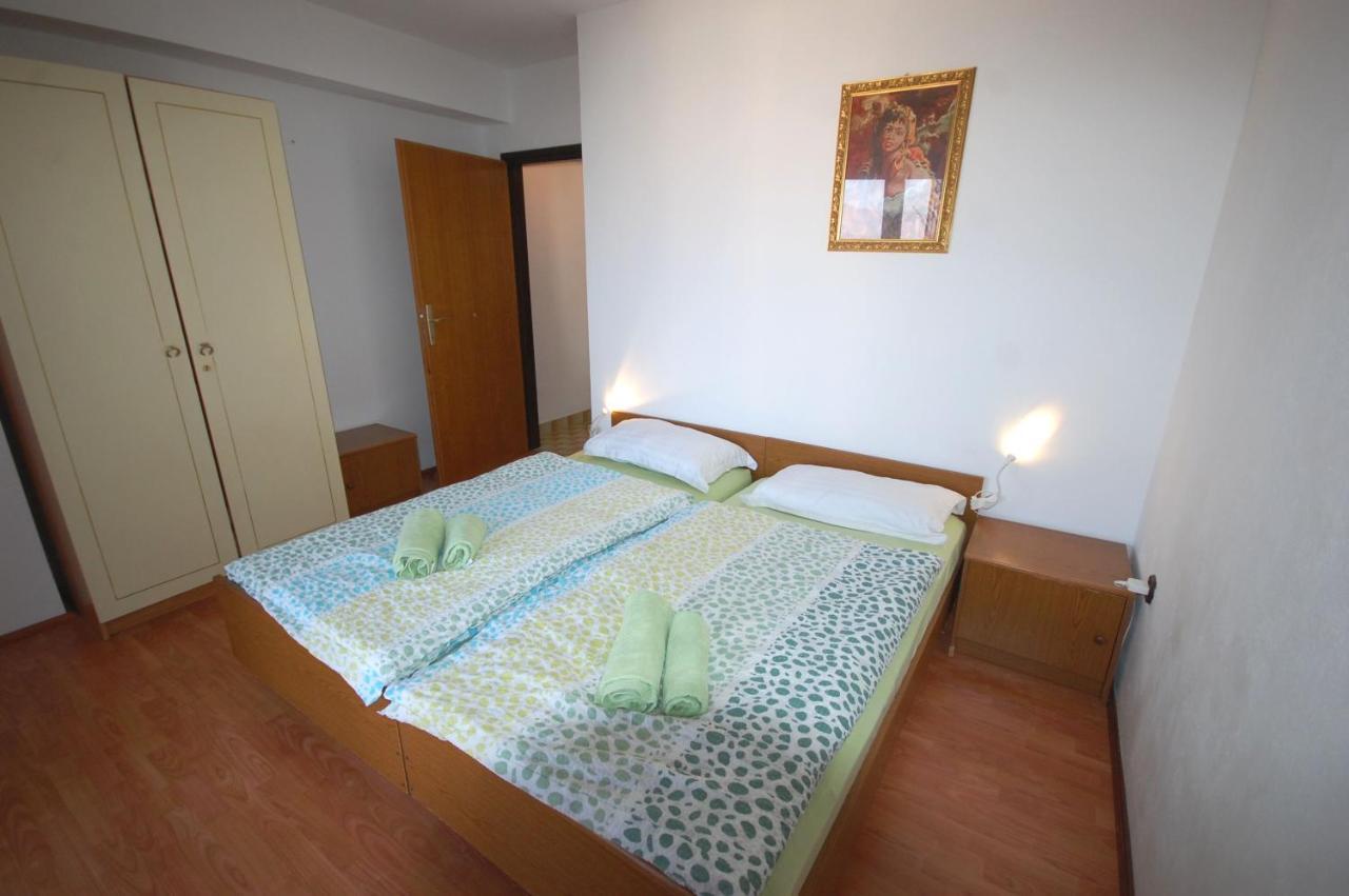 Apartments Dida By El-Pi Tours Нівице Екстер'єр фото